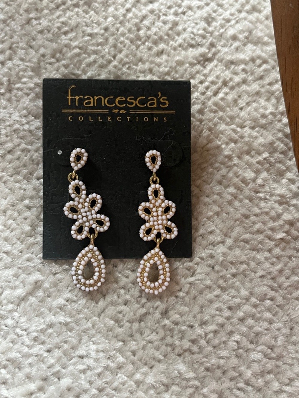 Francesca's Collections White Beaded Floral Teardrop Dangle Earrings